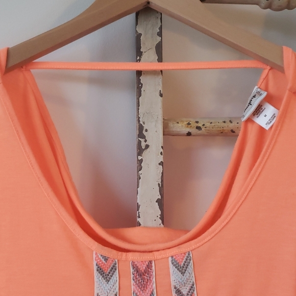 DAYTRIP Tank - Picture 3 of 10